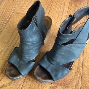 Coclico black Fabiana sandals